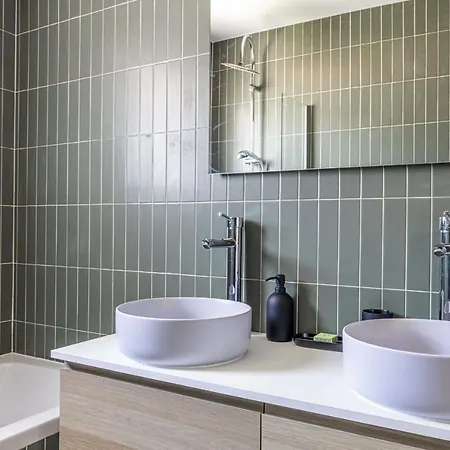 Cosy Flat - St Tropez Centre - Parkingpool - 2br6p 公寓