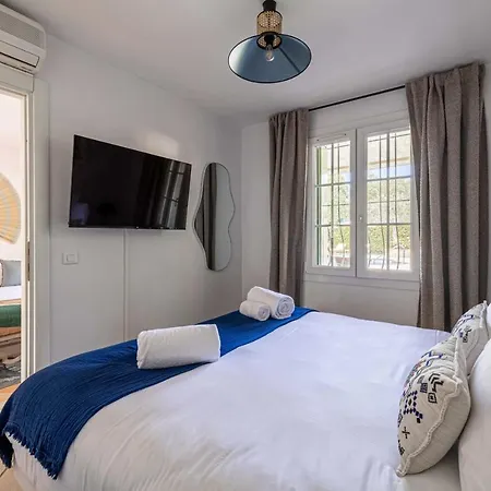 Cosy Flat - St Tropez Centre - Parkingpool - 2br6p * 圣特罗佩